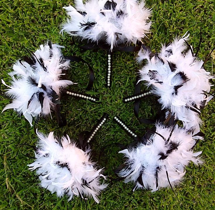 Hochzeit - 5 Feather Bouquets Package (Bridesmaids MOH Toss Bouquet) - Five Black and White Custom Colors Wedding Feathers Pearl Crystal Pomanders