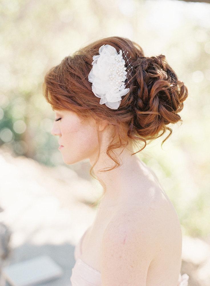 زفاف - Silk Chiffon Petals beaded lace bridal hair comb, Wedding hair accessory, Pearl beaded lace hair comb - Style 202