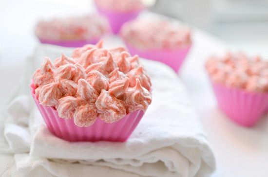 زفاف - Valentine's Day Strawberry Cupcakes - Cupcake Daily Blog - Best Cupcake Recipes .. One Happy Bite At A Time!