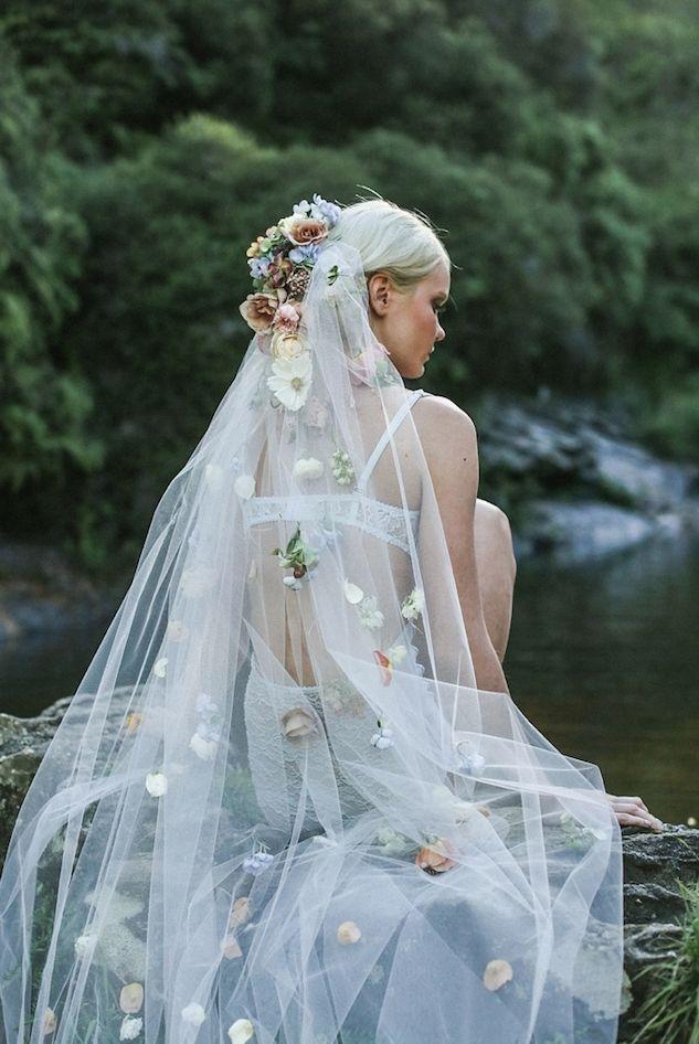 Hochzeit - Whimsical Wedding Dresses : Whimsical Wedding Dress