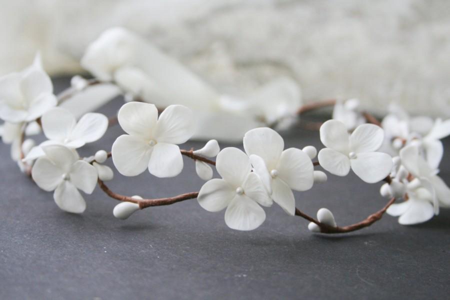 زفاف - Hydrangea Bridal crown, bridal flower crown, white flower crown, wedding flower crown, Bridal headpiece, woodland crown, white crown