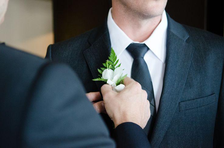 Wedding - Groom's Guide To Choosing The Best Man And Groomsmen. 