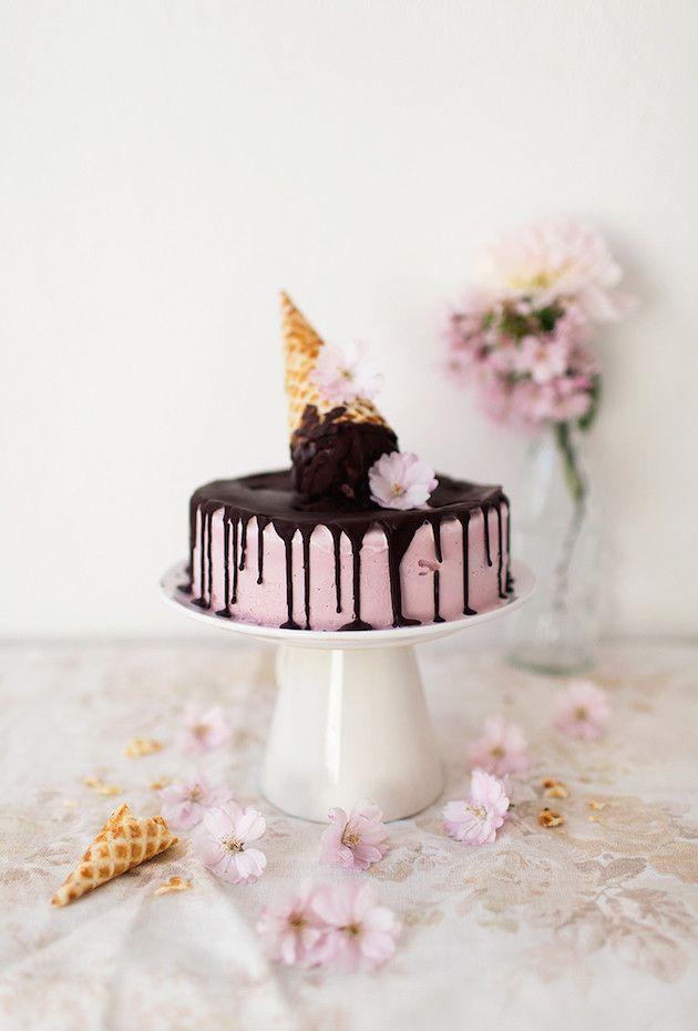 Свадьба - Trend Alert: 25 Gorgeous Ideas For Single Tier Wedding Cakes
