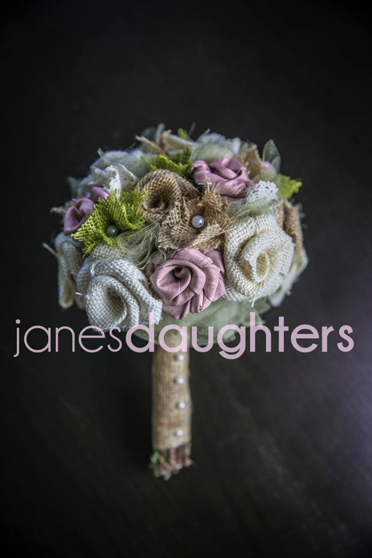 Свадьба - Burlap Bouquet Burlap, Pink Lavender Fabric, Lace and Tulle BrideWedding Bouquet