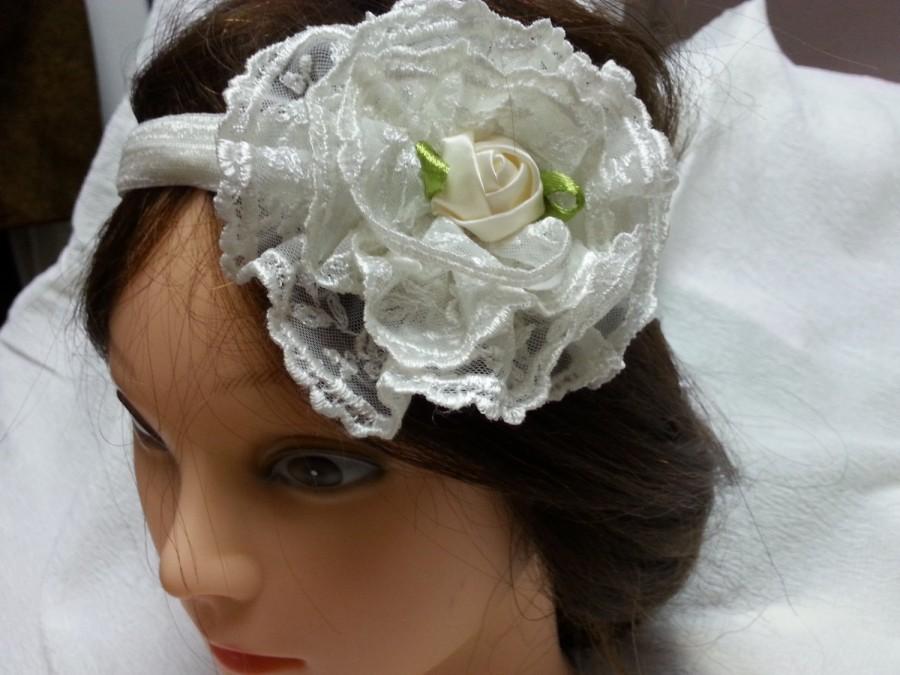 زفاف - Ivory baby headband, infant headband, baby headband, ivory shabby flower with pearl on elastic lace headband, 