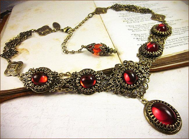 Mariage - Medieval Necklace, Ruby Necklace, Red Garb, Victorian Necklace, Renaissance Jewelry, Bridal Jewelry, Wedding, Handfasting, Choose Your Color