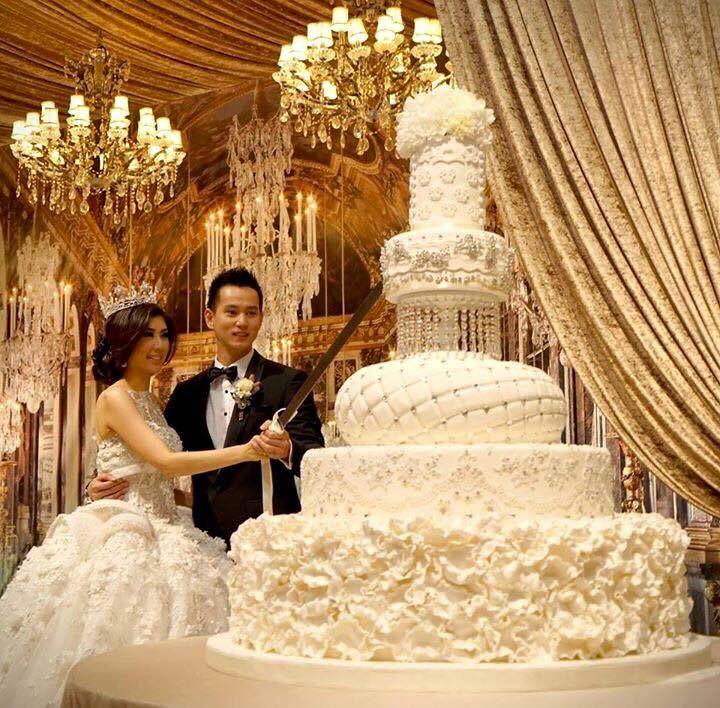 Hochzeit - Top 13 Most Beautiful Huge Wedding Cakes