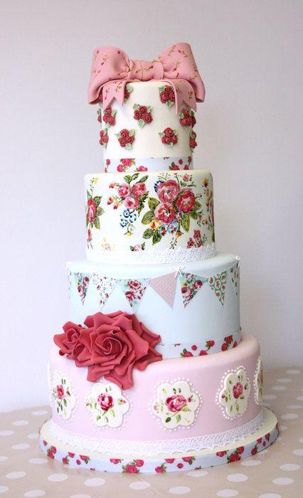 Mariage - Vintage Rose Wedding Cake