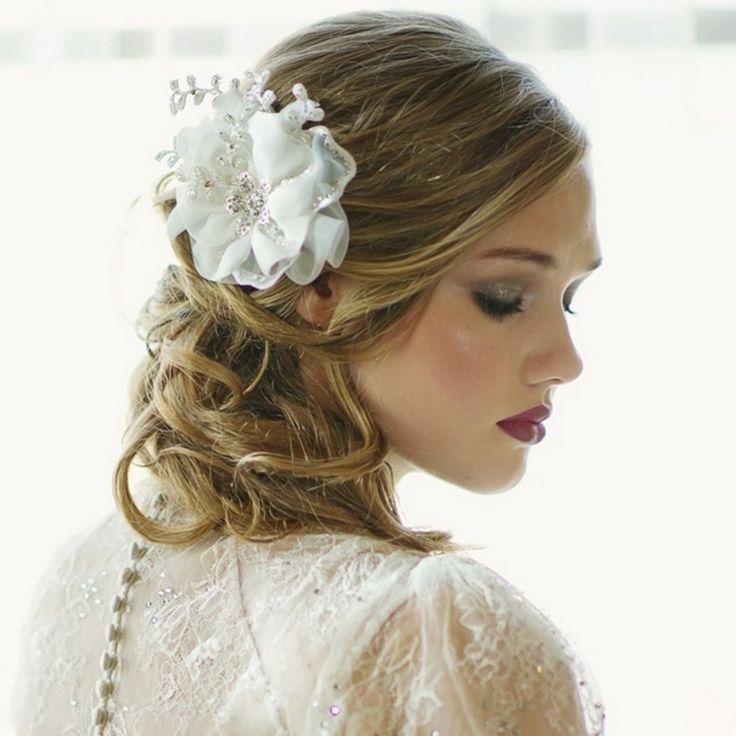 Hochzeit - Verity Flower Bridal Haircomb White (awj)