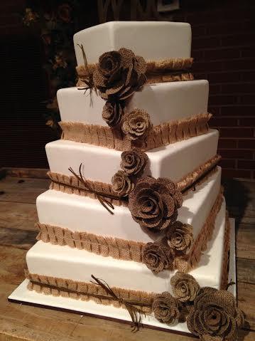 Mariage - 13 Mix Size Burlap Flowers Cake Topper - Rustic Wedding Decoration, Shabby Chic Wedding, Vintage Wedding