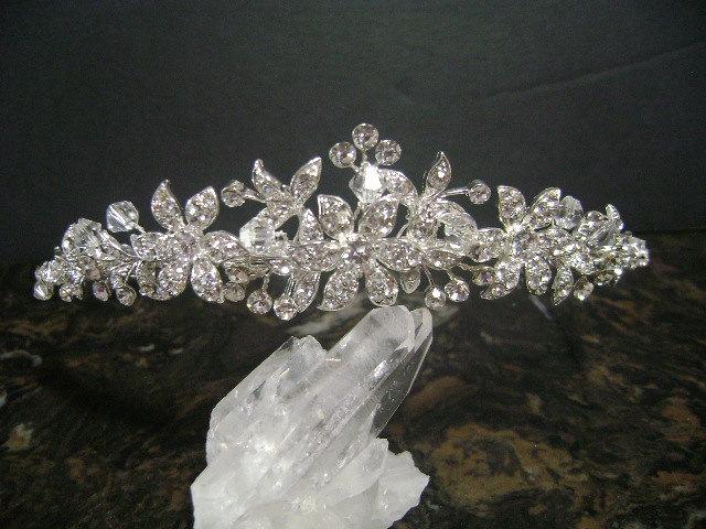 Свадьба - Swarovski Crystal and Rhinestone Bridal Tiara, Rhinestone and Crystal Wedding Headpiece, Rhinestone Bridal Headpiece, Bridal Hair Accessory