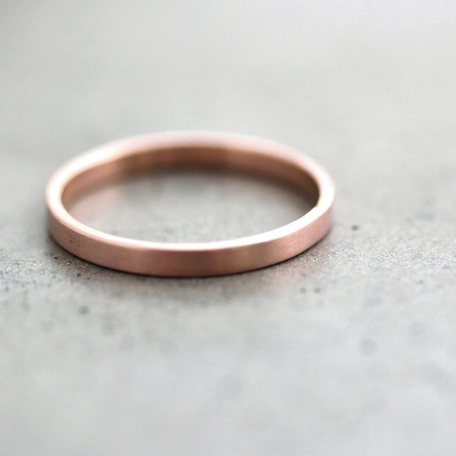 زفاف - Rose Gold Wedding Band Stackable Ring, 2mm Slim Flat Recycled 14k Rose Gold Ring Brushed Pink Gold Wedding Ring or Stacking Ring