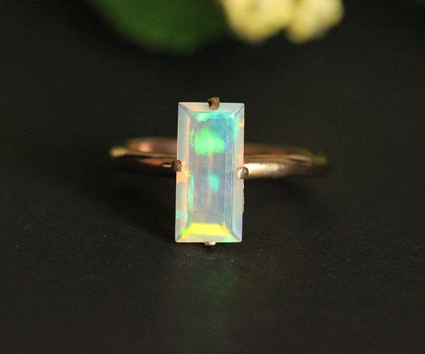Mariage - Welo Opal Ring - 18K Gold Opal ring - OOAK Engagement ring - Artisan ring - October birthstone - Prong ring - Gift for her