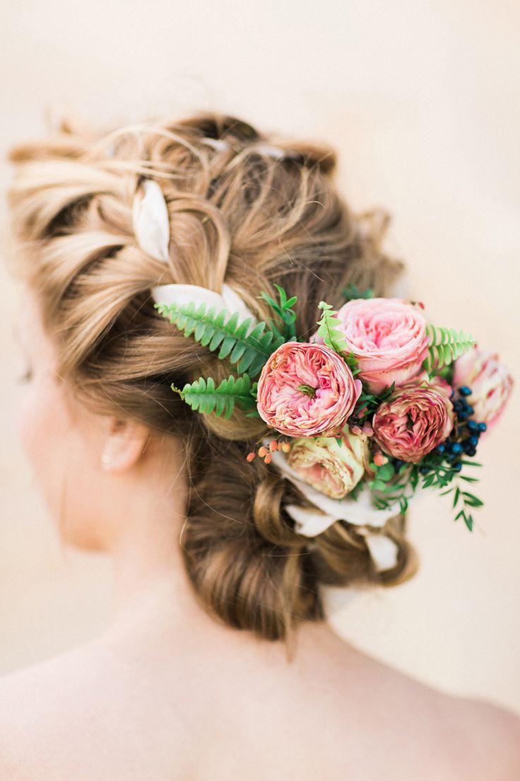 Свадьба - 3 DIY Floral Hair Recipes For Spring