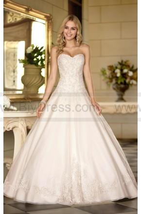 Mariage - Stella York Wedding Dress Style 5833 (Include:Crown Gloves Petticoats)