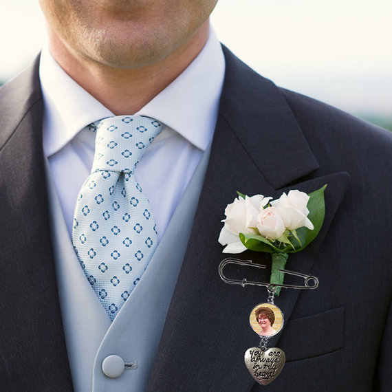 Wedding - Boutonniere Charm / Grooms Lapel Pin
