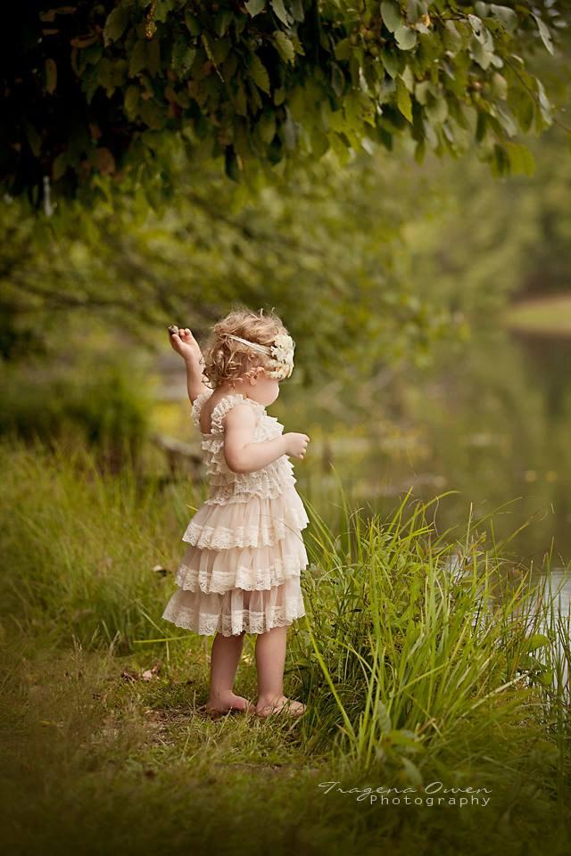 Mariage - Rustic Flower Girl Dress, Baby Girl Vintage Dresses, Country Flower Girl Dress, Flowergirl Dress, Ivory Toddler Lace Dress -CHOOSE BOW COLOR