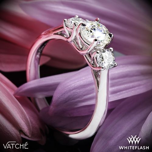 زفاف - Platinum Vatche 319 X-Prong 3 Stone Engagement Ring With 2 Round Brilliant Diamonds (0.50ctw G/VS)