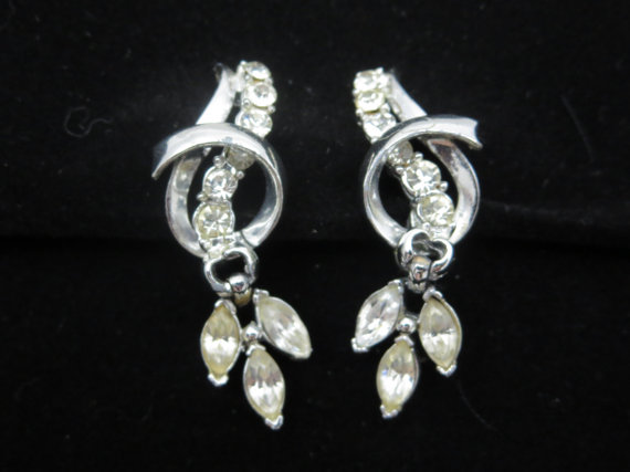 زفاف - Coro Earrings - 1950s Clear Rhinestone Silver Tone Costume Jewelry Clips
