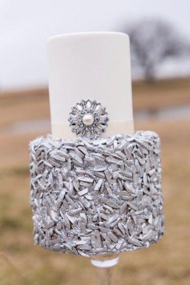 Hochzeit - Elegant Lavender Winter Wedding Inspiration