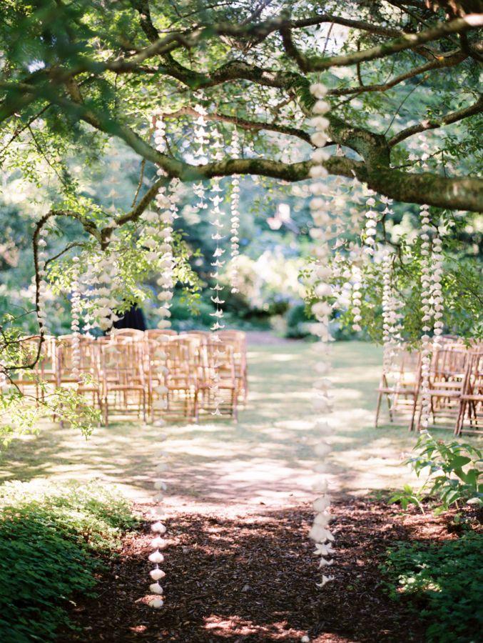 Свадьба - Elegant   Quirky Dog Themed Garden Wedding