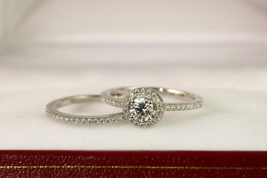 Hochzeit - Wedding Ring set - Round Halo Engagement Ring - CZ Engagement Ring - Round Cut Ring - Cubic Zirconia Ring - Sterling Silver Ring
