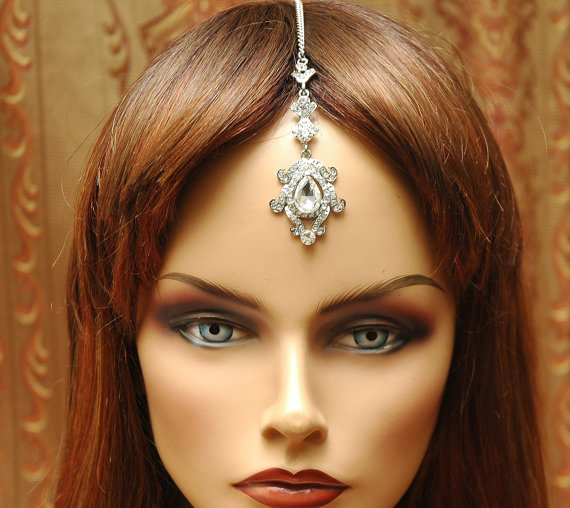 Hochzeit - Hair Chain Accessory Bridal Headpiece Tikka Crystal Head chain, Tikka Headpiece, Bollywood Headpiece, Gypsy Jewelry, Tribal Jewel