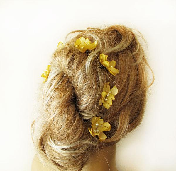 Hochzeit - yellow  flower hair clip, wedding hair accessories,  bridal hair accessory,  wedding, bridal headpiece,Bridesmaid Hair