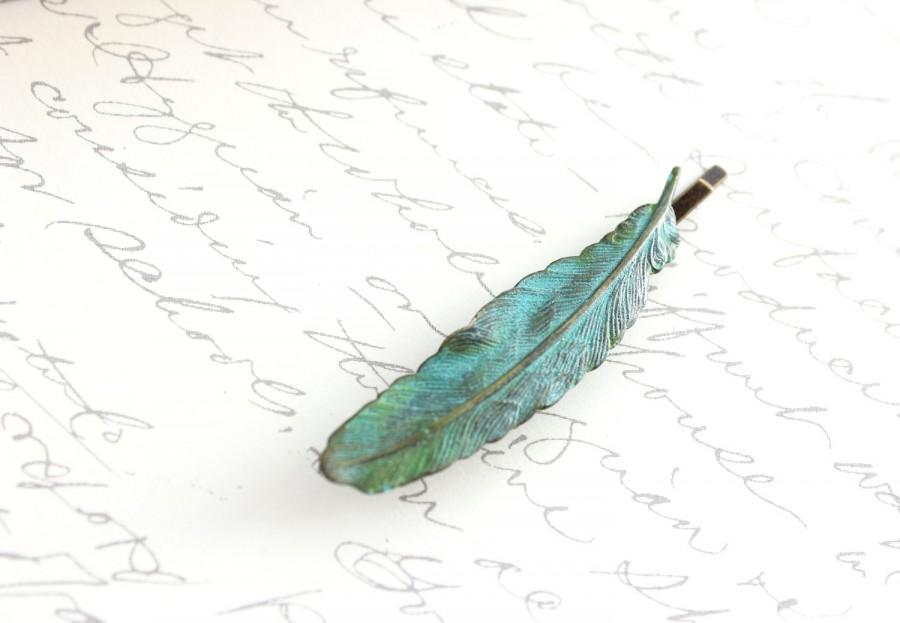 Свадьба - Feather Bobby Pin Verdigris Patina Nature Hair Accessories Teal Blue Turquoise Brass rustic woodland hair pins Garden Wedding Hair Slides