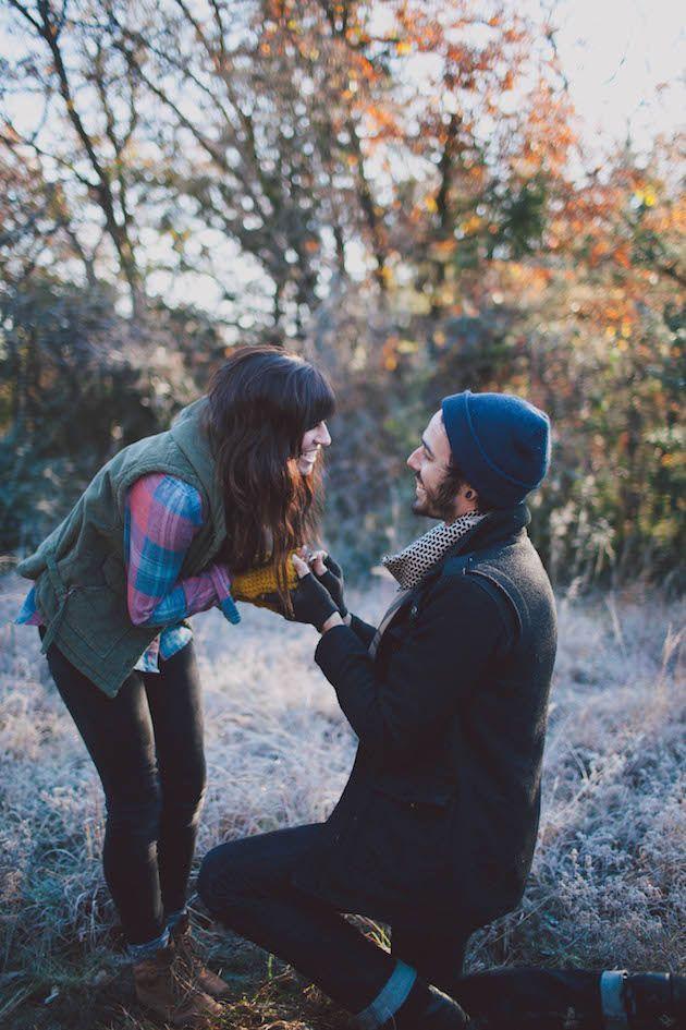 Wedding - 12 Perfect Ideas For A Christmas Proposal