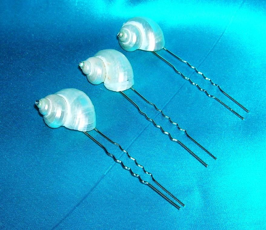 Hochzeit - Bridal Hair Pins For Seashore Inspired Wedding, Featuring Pearlized Turbo Shells With Rhinestone Center