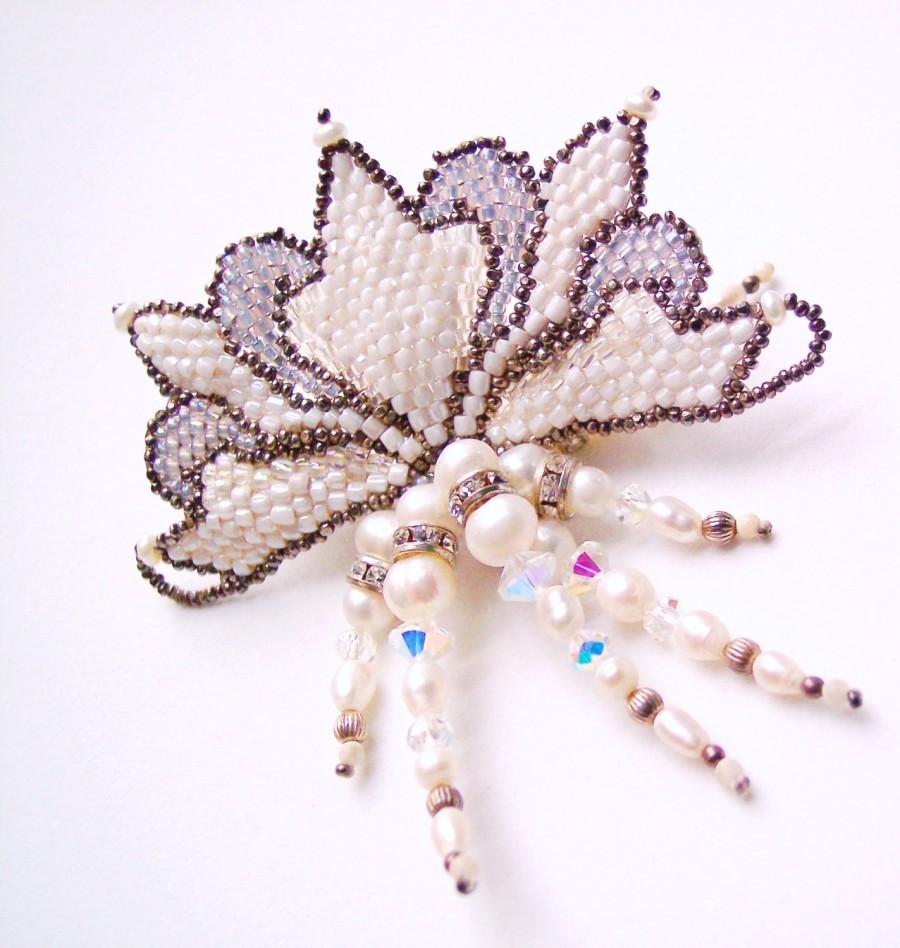 زفاف - White Pearl Brooch, Wedding Jewelry, Art Nouveau Pin, Bridal Jewelry, Pearl Wedding Headpiece, Art Nouveau Brooch,