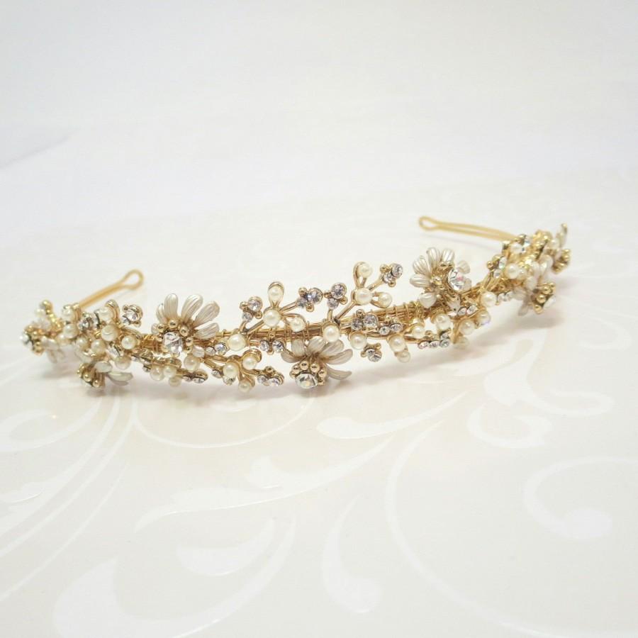 زفاف - Gold Bridal headpiece, Wedding tiara, Bridal headband, Pearl and rhinestone headband, Gold Bridal tiara