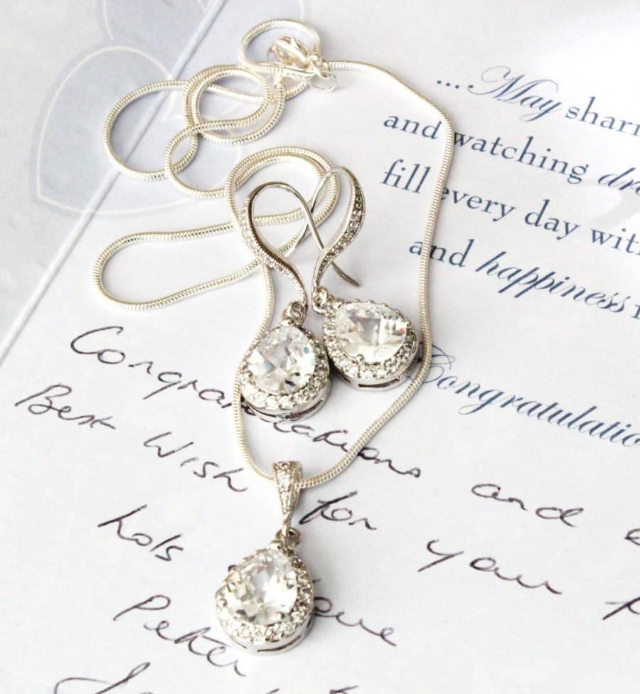 Свадьба - Wedding Jewellery Set Bridesmaid Gift Jewelry Set Silver Teardrop Cubic Zirconia Crystal Pendant Necklace and Earrings Bridal Jewelry Set