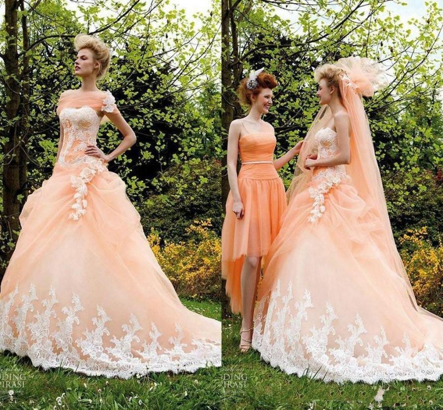 Mariage - Romantic 2016 Gothic A-line Wedding Dresses with Bolero Custom Made Peach Color Gowns Lace Bridal Ball Appliqued Vestidos De Novia Online with $119.38/Piece on Hjklp88's Store 