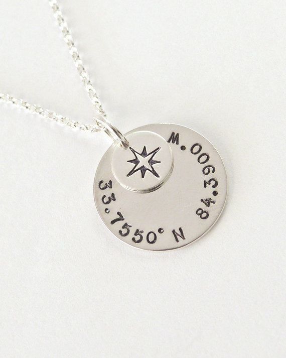Mariage - Custom Coordinates Jewelry, Graduation Gift, Bridesmaid Gift, Compass Necklace, Rose Gold, Compass Necklace, Gold Compass Necklace,