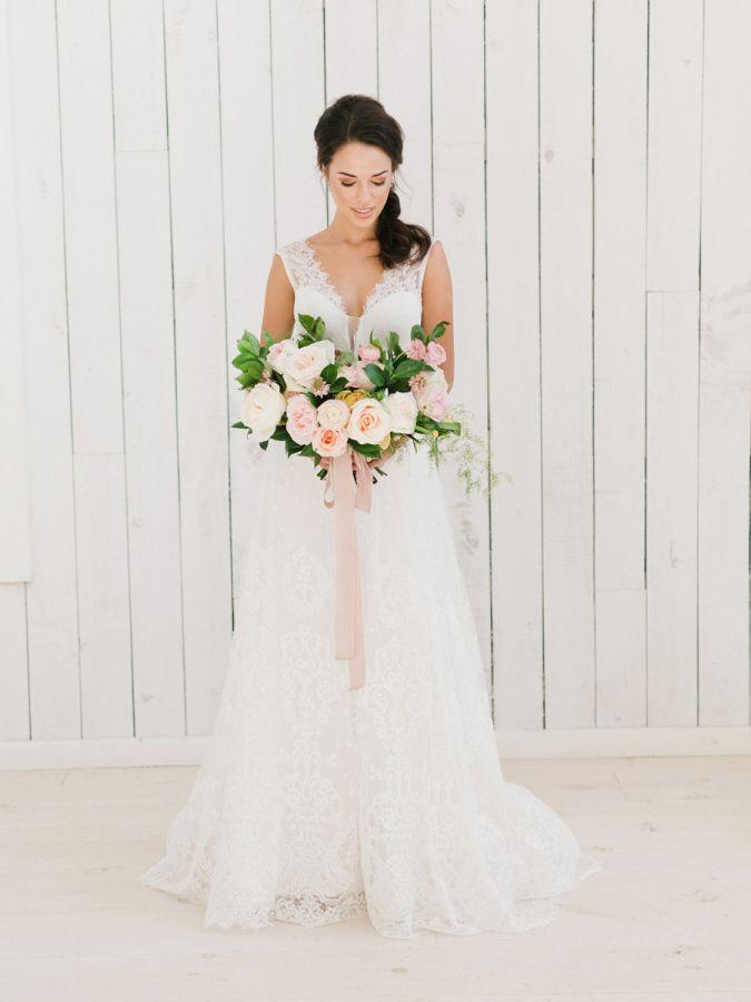 Hochzeit - Pantone Rose Quartz Bridal Inspiration Shoot