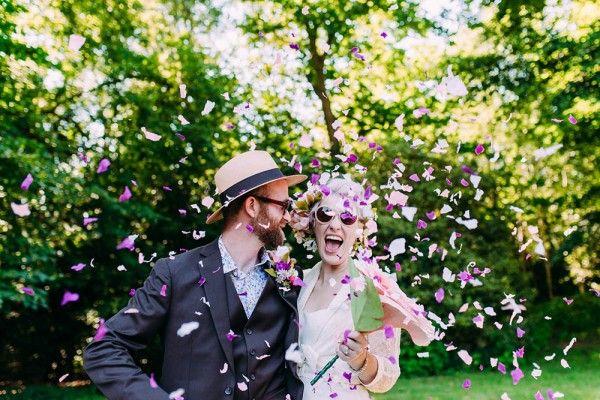 Свадьба - Colorful Handmade Backyard Surrey Wedding