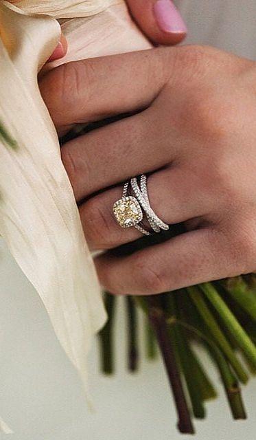 Mariage - 34 Ways To Style Your Wedding Band