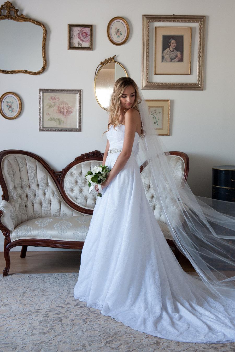 زفاف - French lace wedding bridal gown, 2014 wedding gowns, white bridal dress wedding, strapless and beaded for modern vintage brides