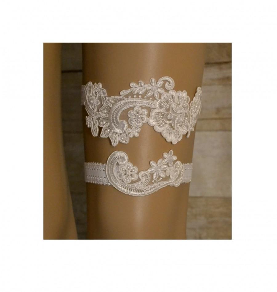 Hochzeit - Ivory Lace Wedding Garter Set, Wedding Garter, Ivory Beaded Lace Bridal Garter Set, Ivory Lace Bridal Garter Belt, Vintage Style Garter Set