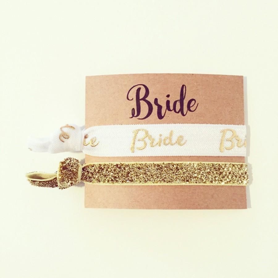 زفاف - The Bride Hair Tie Favor // White + Gold Foil Bride Hair Tie Gift, White + Gold Glitter Bridal Wedding Shower Bachelorette Party Hair Ties