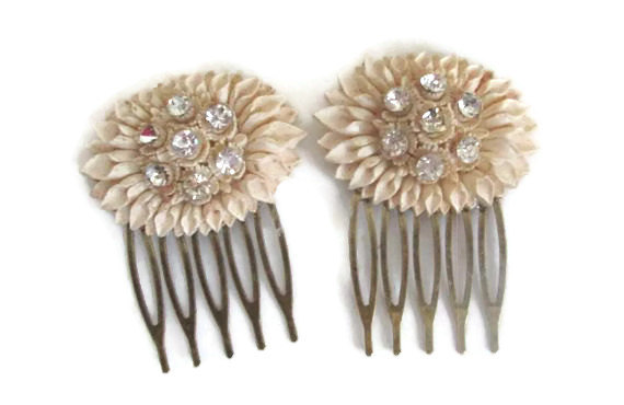 Mariage - Wedding Combs Hair Jewelry Flower Rhinestone Clips Blush Cream Bridal Vintage Jewelry