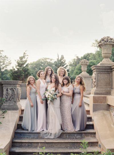 Mariage - How To Save Your Bridesmaids Money (  Be The Best Bride Ever!)