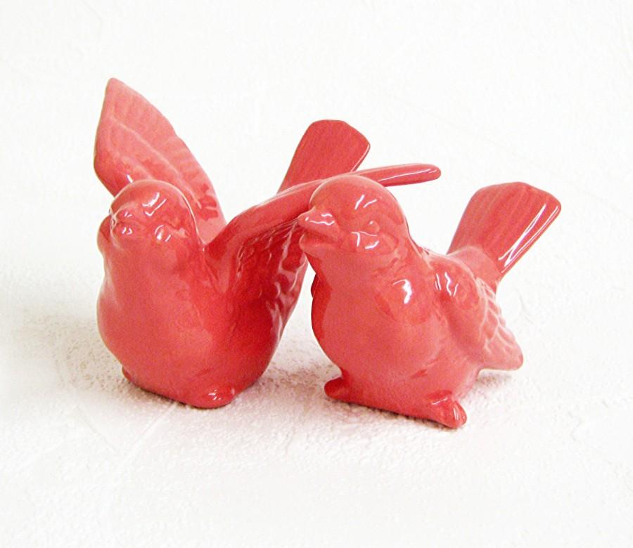 زفاف - Ceramic Love Bird Figurines Wedding Cake Toppers Handmade Keepsakes in Coral Pink - Made to Order