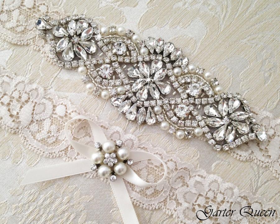 Hochzeit - Ivory Lace Garter Set, Wedding Garter Set, Bridal garter Set, Rhinestone Garter, Lace Wedding Garter