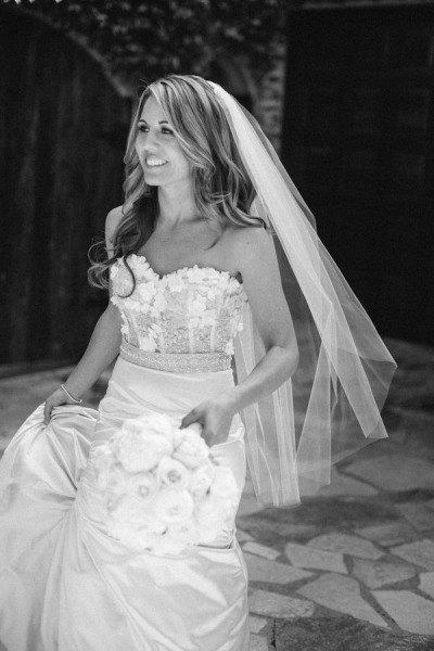 زفاف - Ivory Fingertip length Wedding Bridal tulle Veil white, ivory, Wedding veil bridal Veil Fingertip length veil bridal veil cut Ready to ship