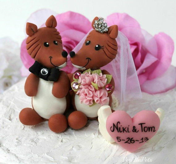 Hochzeit - Fox wedding cake topper, personalized with heart banner, pink wedding, woodland country wedding