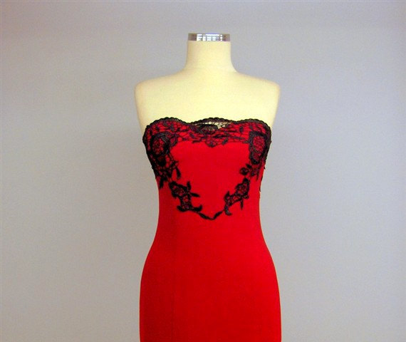 Mariage - Red Black Dress, Strapless Prom Dress, Sweetheart Dress, Lace Embroidered Dress, Evening Dress, Formal Dress, Bridesmaid Dress, Party Dress