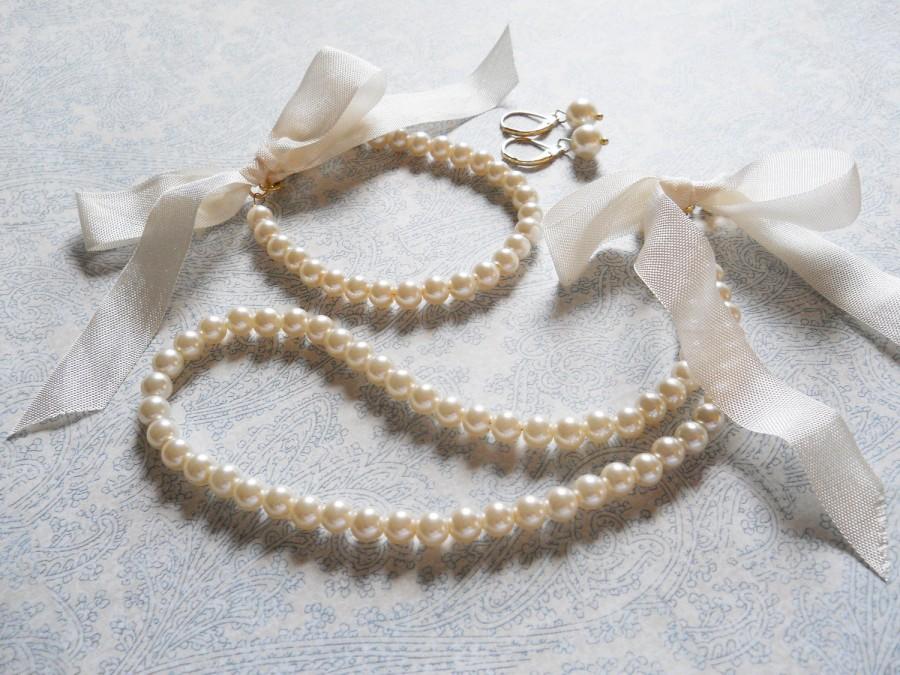 Hochzeit - Pearl Flower Girl Jewelry Pearl Jewelry Set For Flower Girl Wedding Jewelry Flower Girl Accessory Flower Girl Three Piece Set Pearl Jewelry